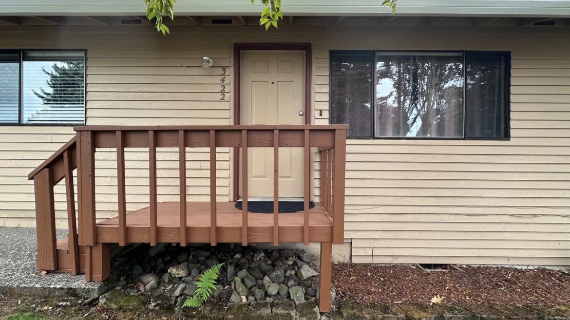 3422 SE 12th St.  - Gresham - Oregon - 2 bed, 1 bath rental property