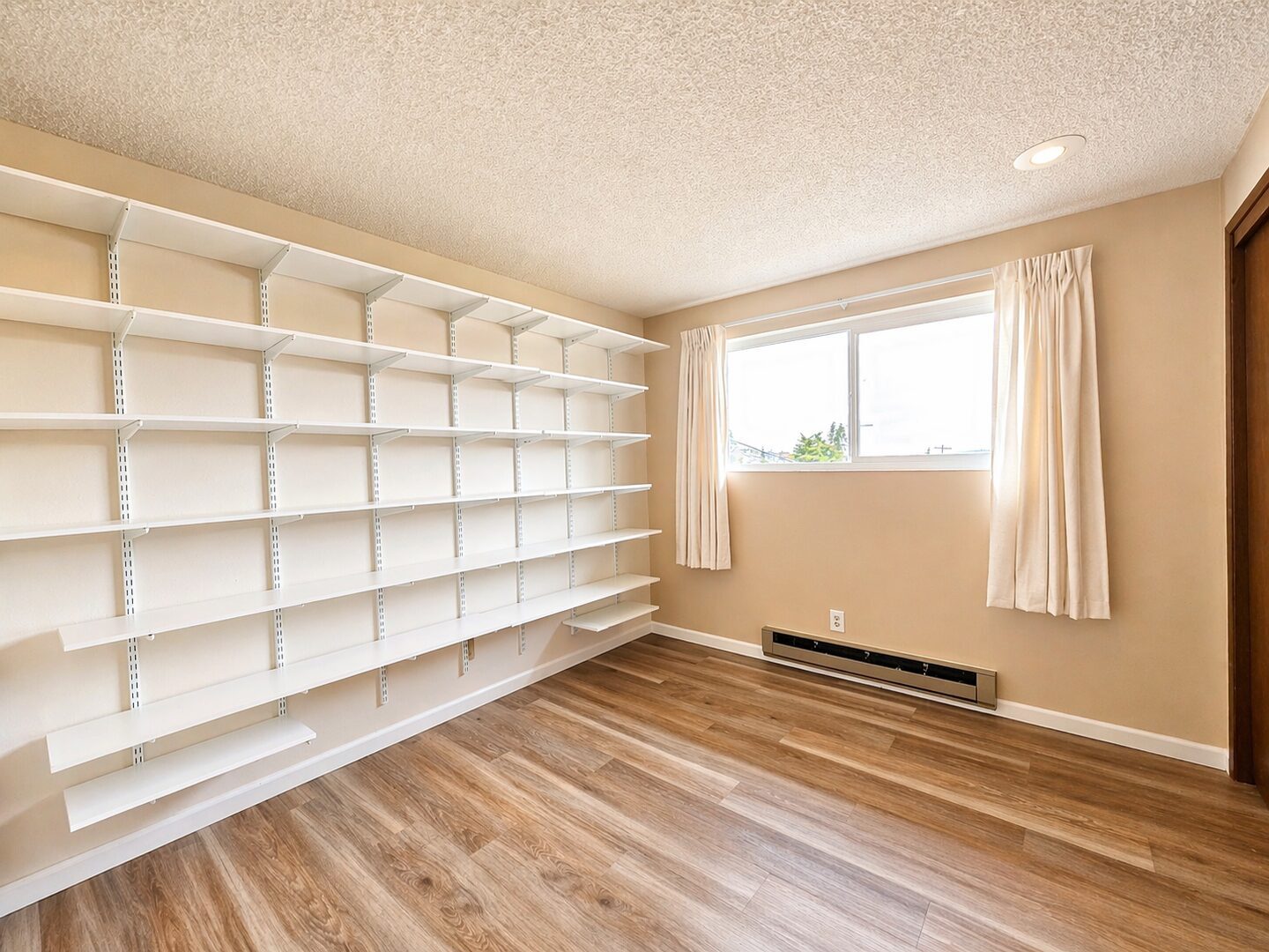 3432 Hoyt Ave Unit 6 - Everett - Washington - 2 bed, 1 bath rental property