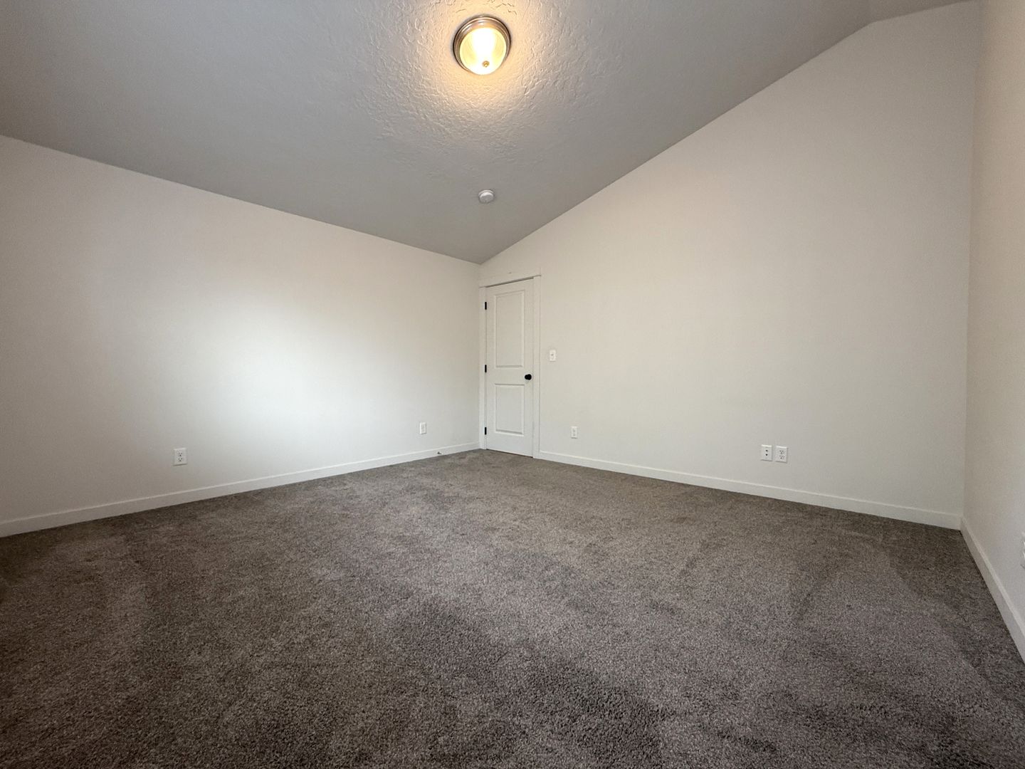 3483 NW 9th St  - Redmond - Oregon - 3 bed, 2 bath rental property