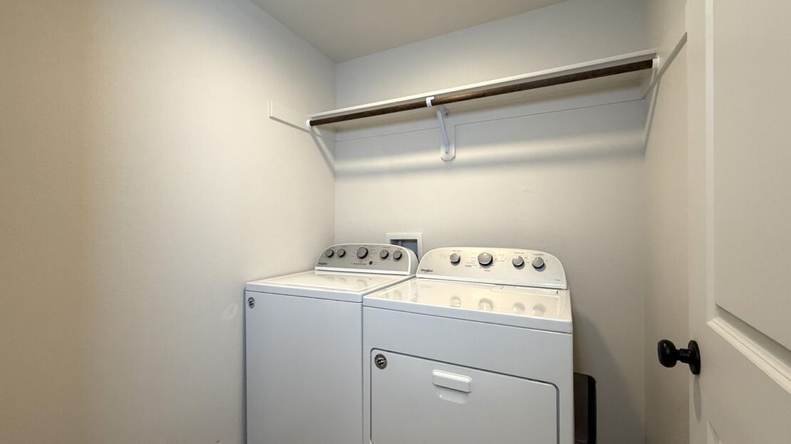 3483 NW 9th St  - Redmond - Oregon - 3 bed, 2 bath rental property