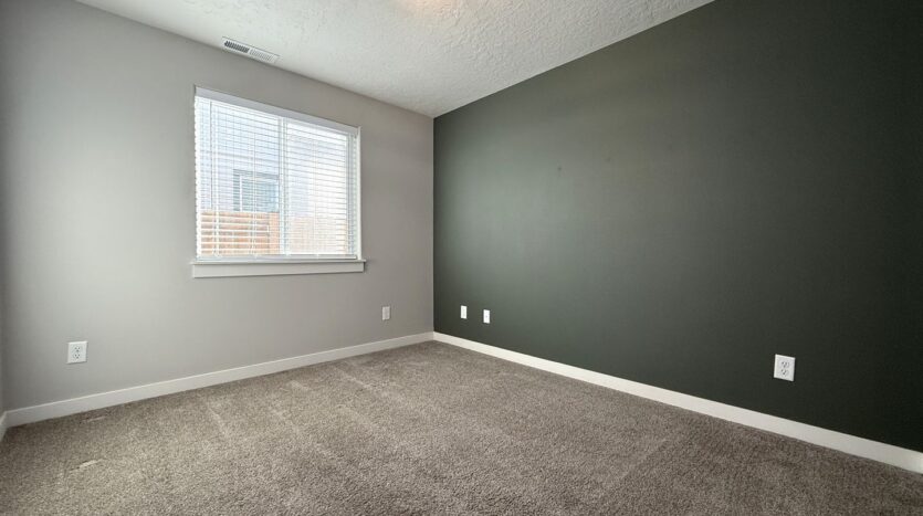 3483 NW 9th St  - Redmond - Oregon - 3 bed, 2 bath rental property