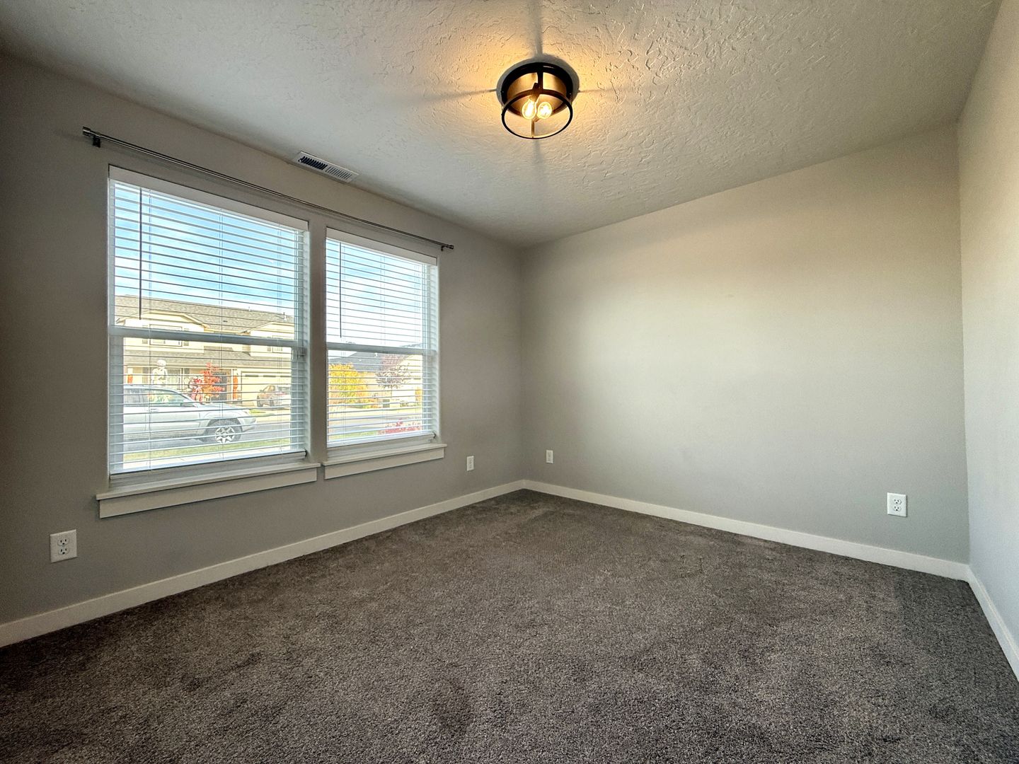 3483 NW 9th St  - Redmond - Oregon - 3 bed, 2 bath rental property