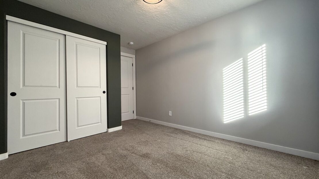 3483 NW 9th St  - Redmond - Oregon - 3 bed, 2 bath rental property