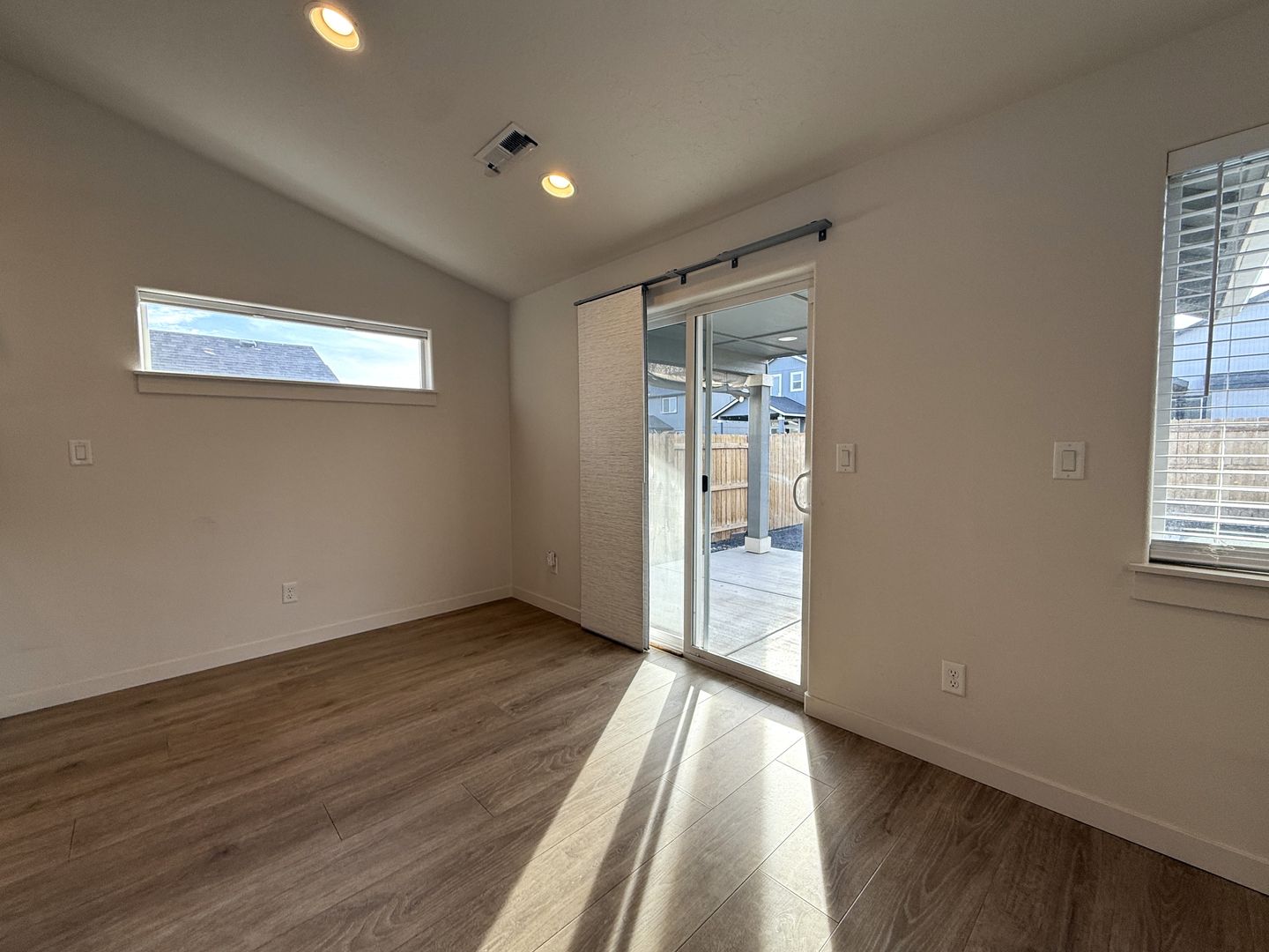 3483 NW 9th St  - Redmond - Oregon - 3 bed, 2 bath rental property