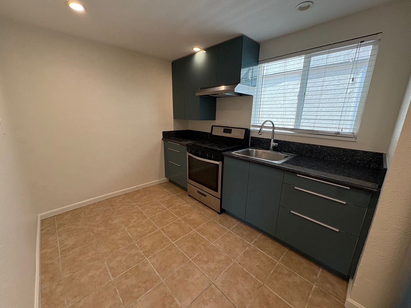 3503 Del Rey St - San Diego - California - 1 bath rental property