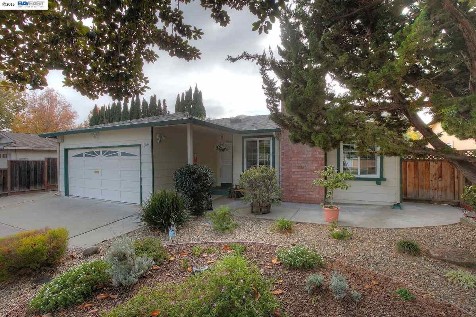 35047 Clover St - Union City - California - 4 bed, 2 bath rental property