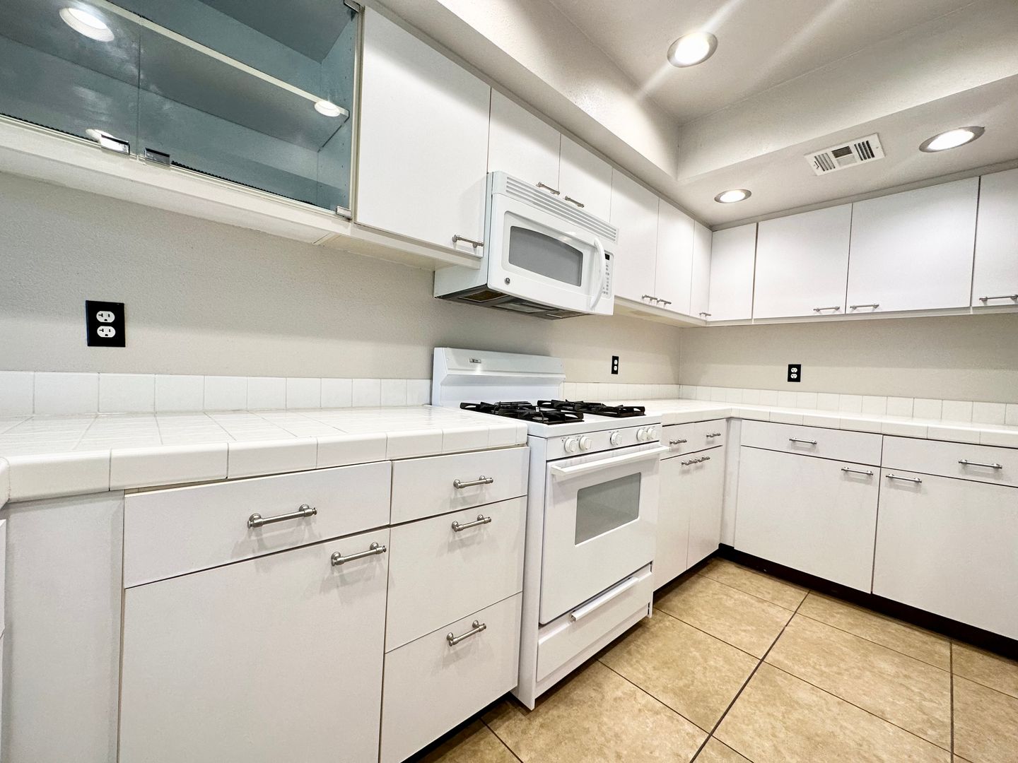 35200 Cathedral Canyon  Unit G53 - Cathedral City - California - 2 bed, 2 bath rental property