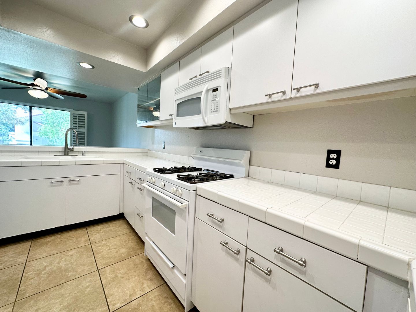 35200 Cathedral Canyon  Unit G53 - Cathedral City - California - 2 bed, 2 bath rental property