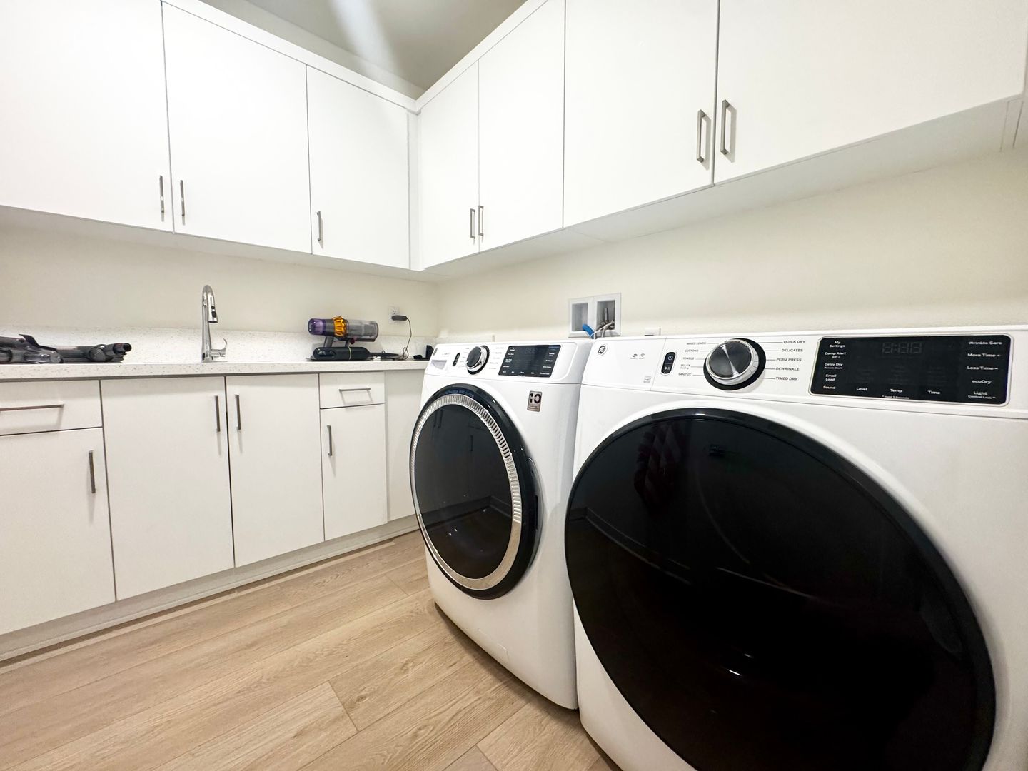 3609 Ambassador Drive - Palm Springs - California - 3 bed, 2.5 bath rental property