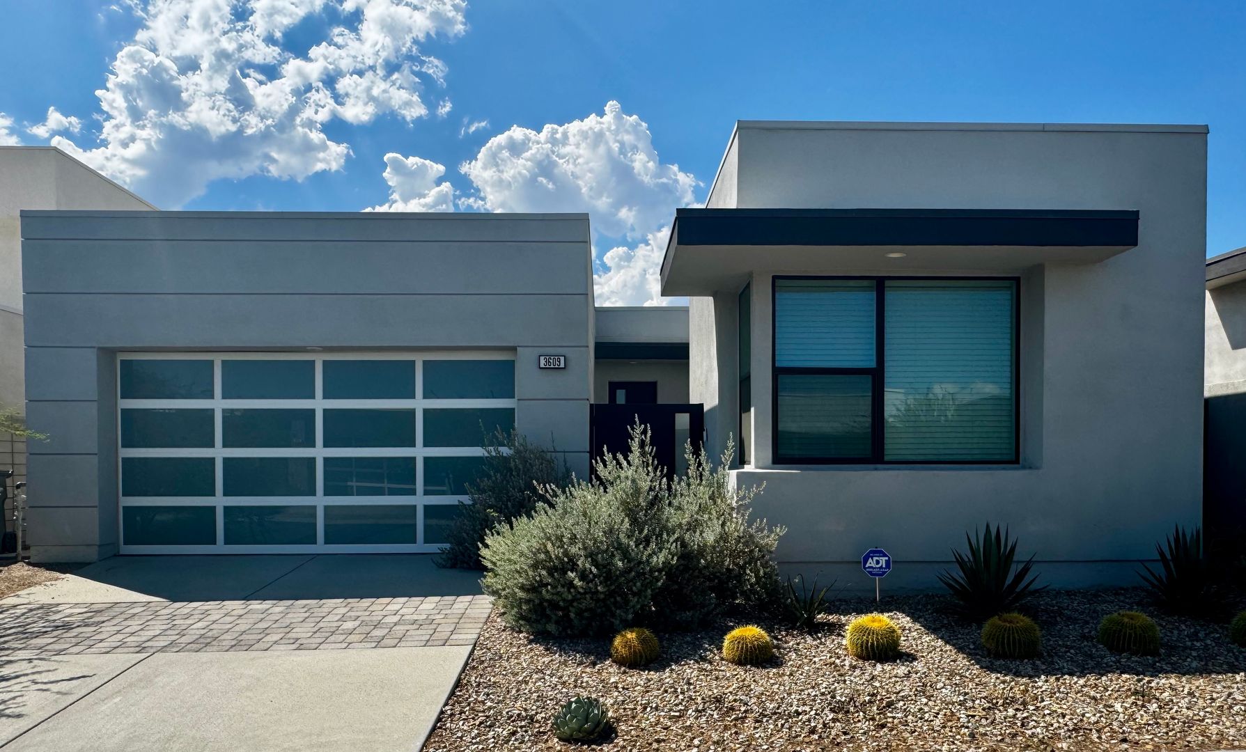 3609 Ambassador Drive - Palm Springs - California - 3 bed, 2.5 bath rental property