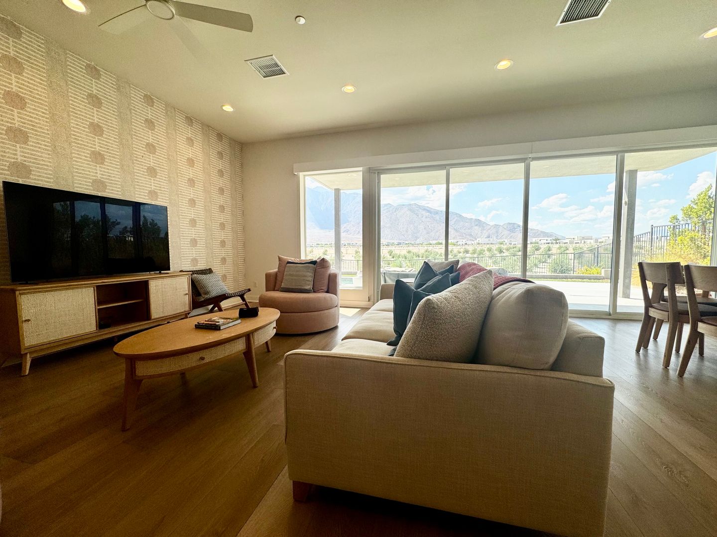 3609 Ambassador Drive - Palm Springs - California - 3 bed, 2.5 bath rental property