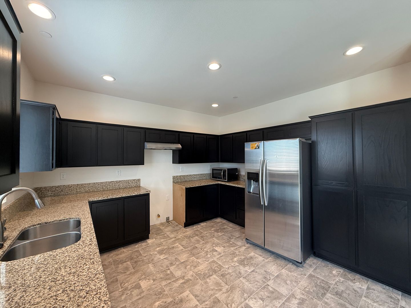 3628 Mt. San Gorgonia Ave - Rosamond - California - 4 bed, 2.5 bath rental property