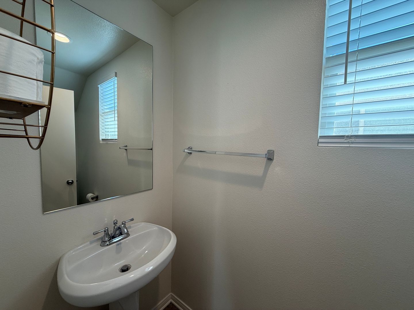 3628 Mt. San Gorgonia Ave - Rosamond - California - 4 bed, 2.5 bath rental property