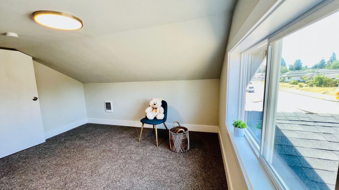 3637 S Ainsworth Ave - Tacoma - Washington - 4 bed, 2 bath rental property