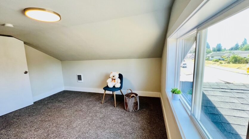 3637 S Ainsworth Ave - Tacoma - Washington - 4 bed, 2 bath rental property