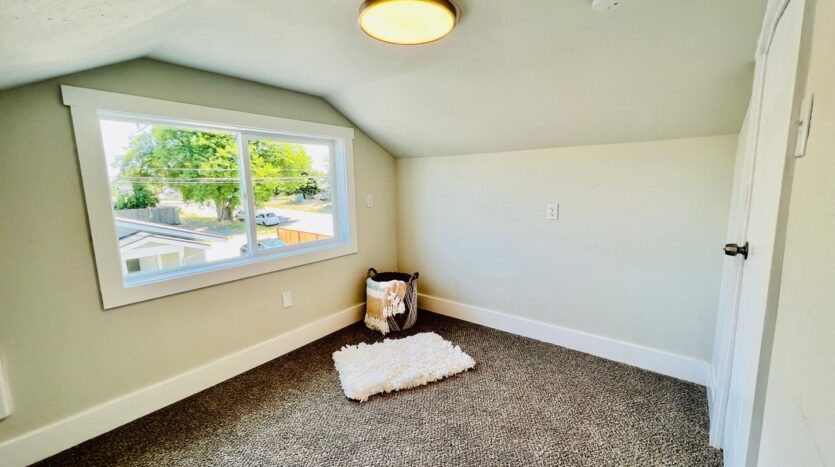 3637 S Ainsworth Ave - Tacoma - Washington - 4 bed, 2 bath rental property