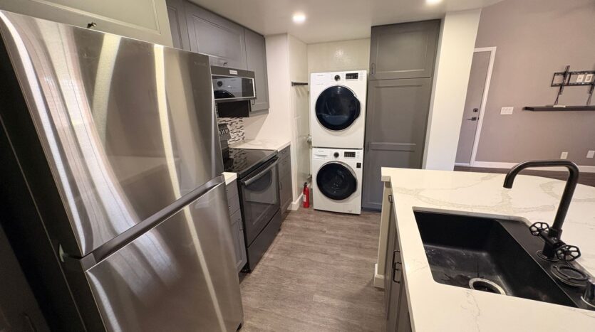 3719 Oak Creek Dr Unit D - Ontario - California - 2 bed, 2 bath rental property