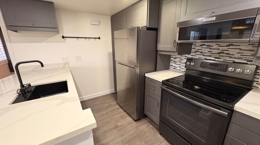 3719 Oak Creek Dr Unit D - Ontario - California - 2 bed, 2 bath rental property