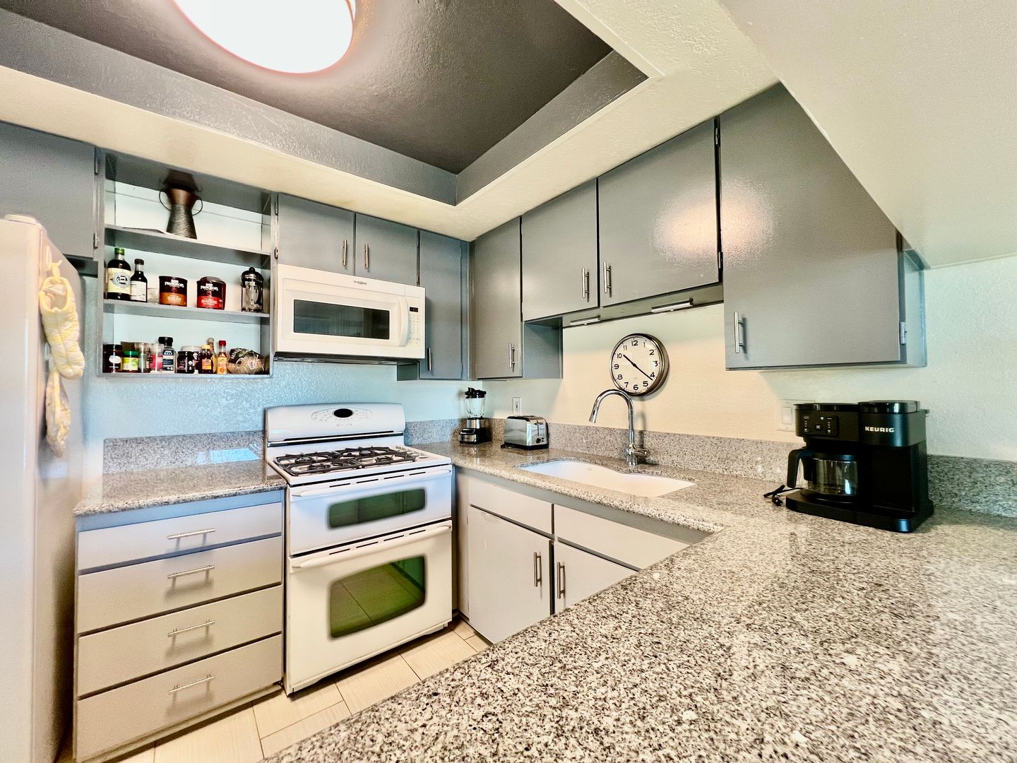 373 W Mariscal Rd - Palm Springs - California - 3 bed, 2 bath rental property