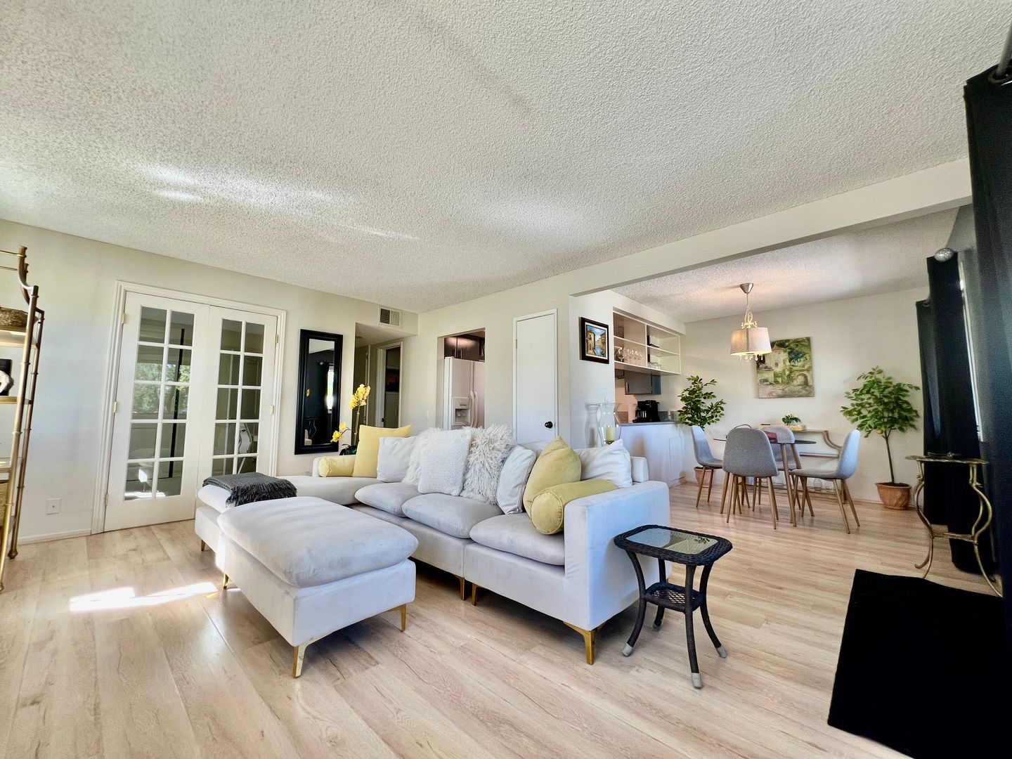 373 W Mariscal Rd - Palm Springs - California - 3 bed, 2 bath rental property