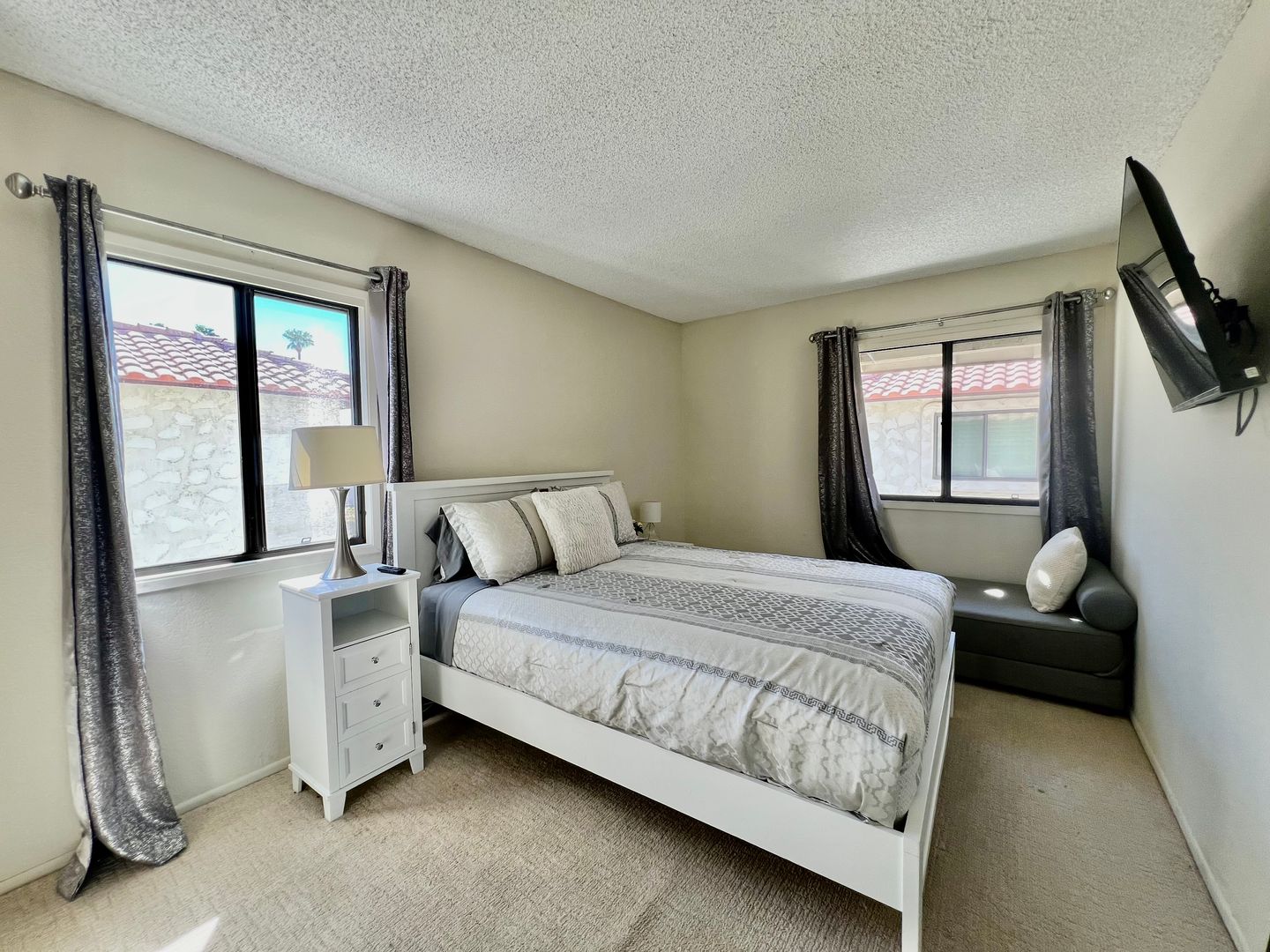 373 W Mariscal Rd - Palm Springs - California - 3 bed, 2 bath rental property