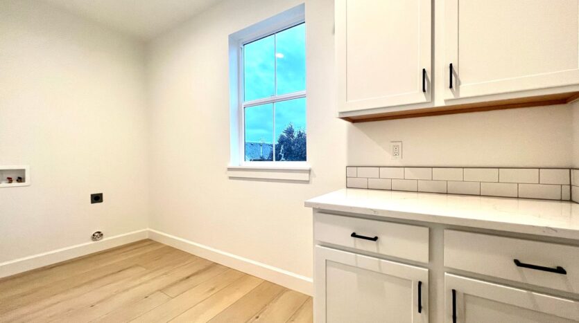 37374 America St  - Sandy - Oregon - 3 bed, 2.5 bath rental property