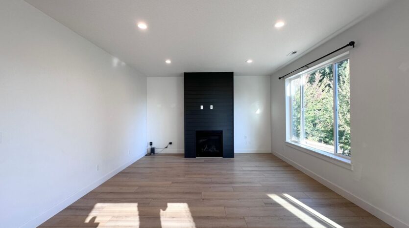 37384 America St  - Sandy - Oregon - 3 bed, 2.5 bath rental property