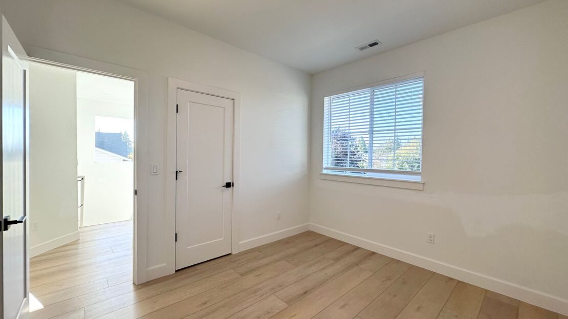 37384 America St  - Sandy - Oregon - 3 bed, 2.5 bath rental property