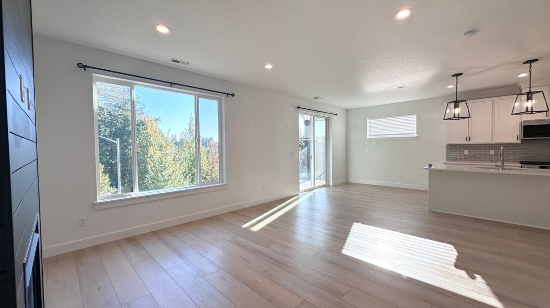 37384 America St  - Sandy - Oregon - 3 bed, 2.5 bath rental property