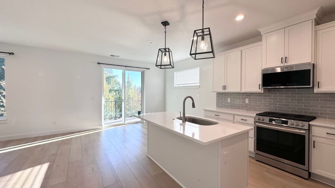 37384 America St  - Sandy - Oregon - 3 bed, 2.5 bath rental property