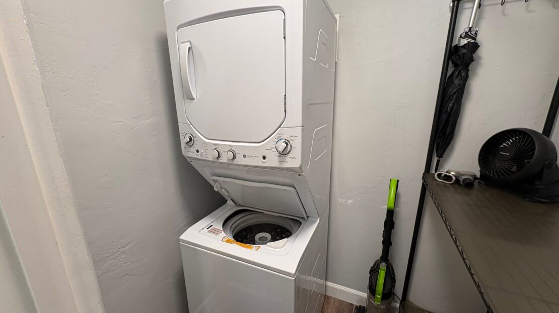 3759 Strand Way - San Diego - California - 1 bed, 1 bath rental property