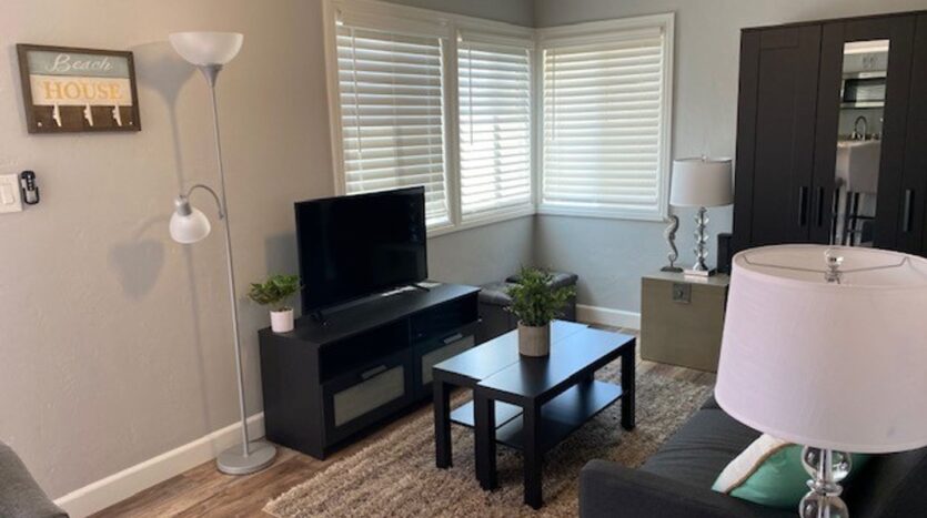 3759 Strand Way - San Diego - California - 1 bed, 1 bath rental property