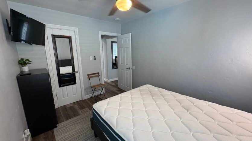 3759 Strand Way - San Diego - California - 1 bed, 1 bath rental property