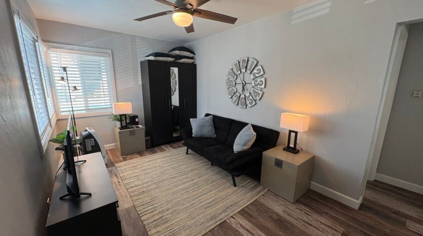 3759 Strand Way - San Diego - California - 1 bed, 1 bath rental property