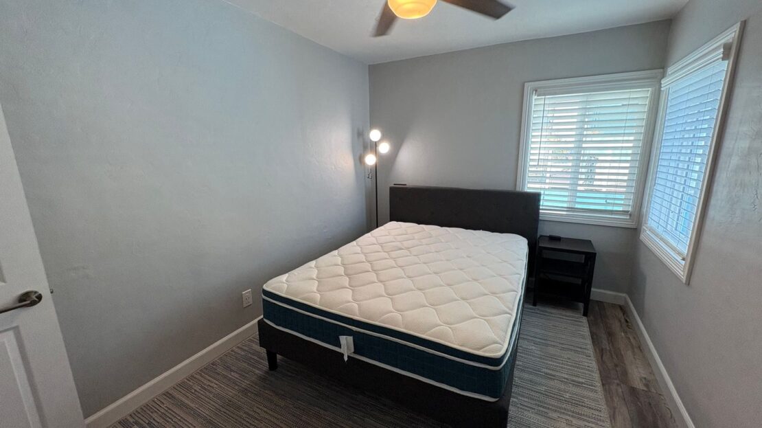 3759 Strand Way - San Diego - California - 1 bed, 1 bath rental property