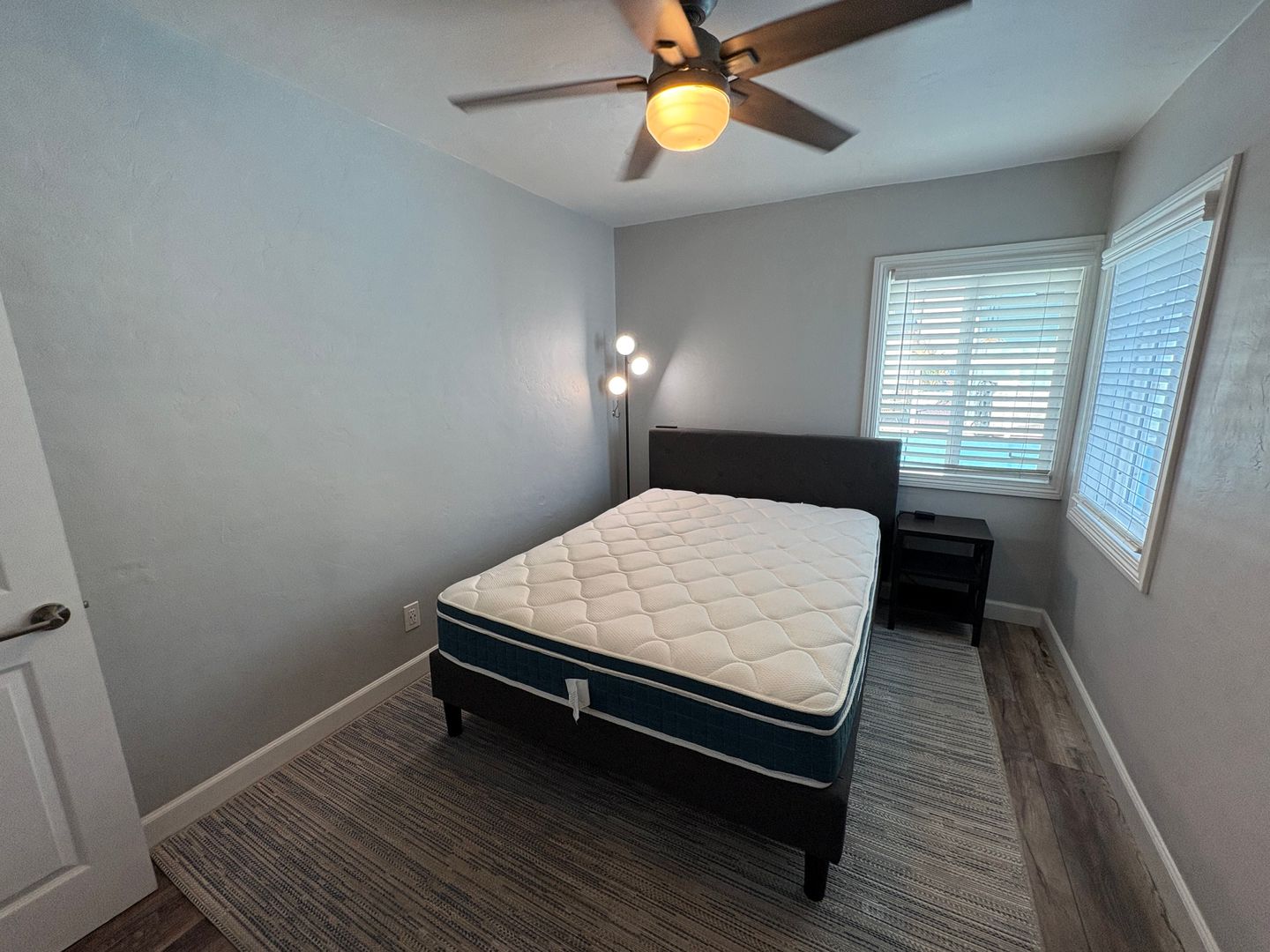 3759 Strand Way - San Diego - California - 1 bed, 1 bath rental property