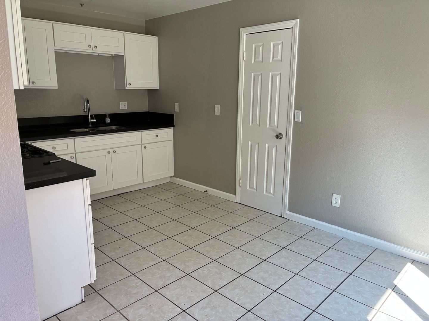 3761 Harvill Ln  Unit 5 - Riverside - California - 2 bed, 1 bath rental property