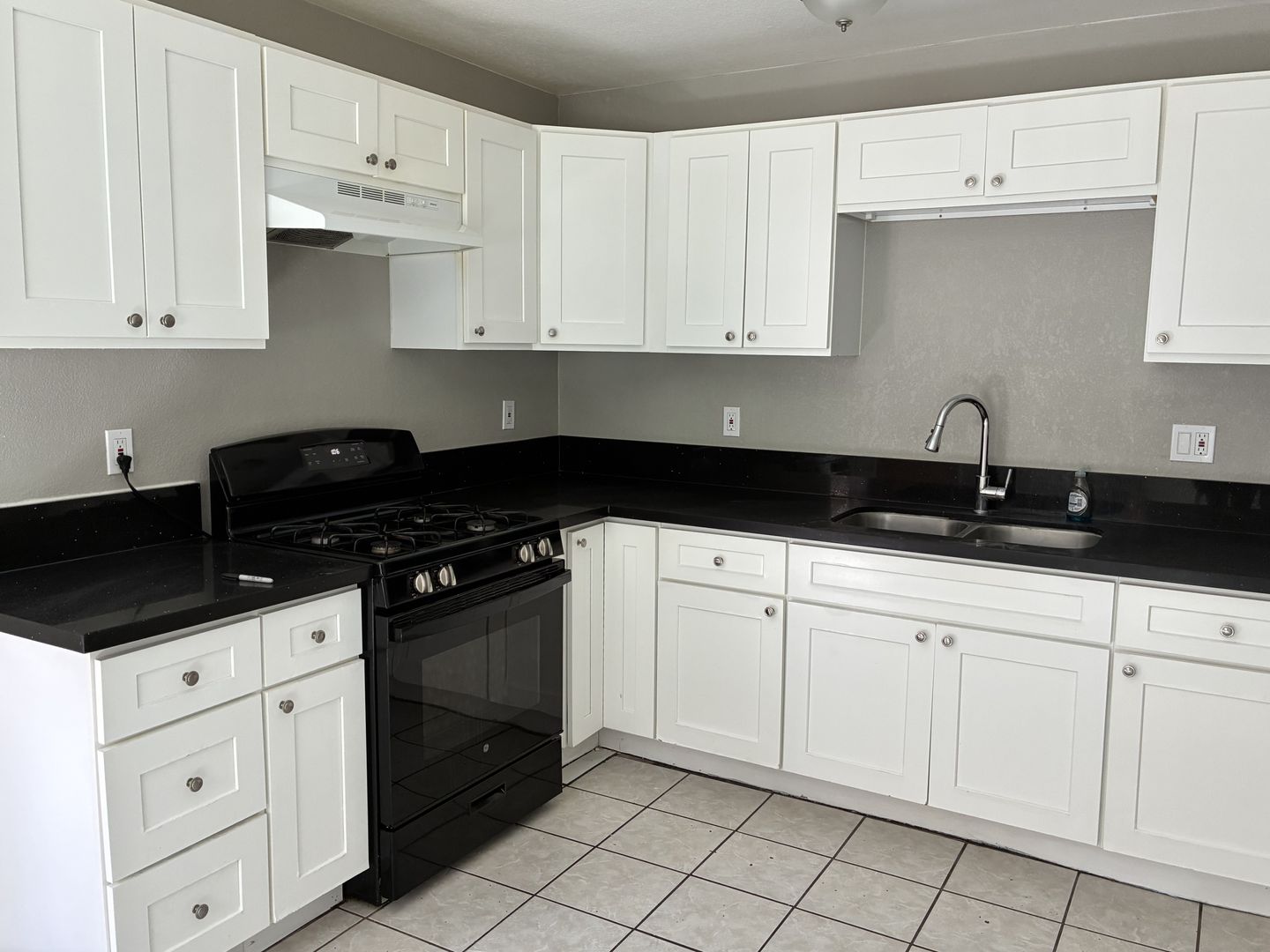3761 Harvill Ln  Unit 5 - Riverside - California - 2 bed, 1 bath rental property