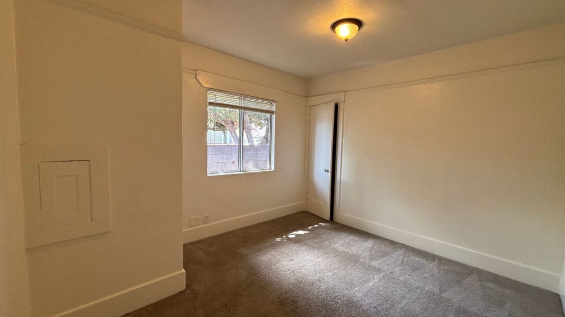 3838 Superior St - San Diego - California - 3 bed, 1 bath rental property