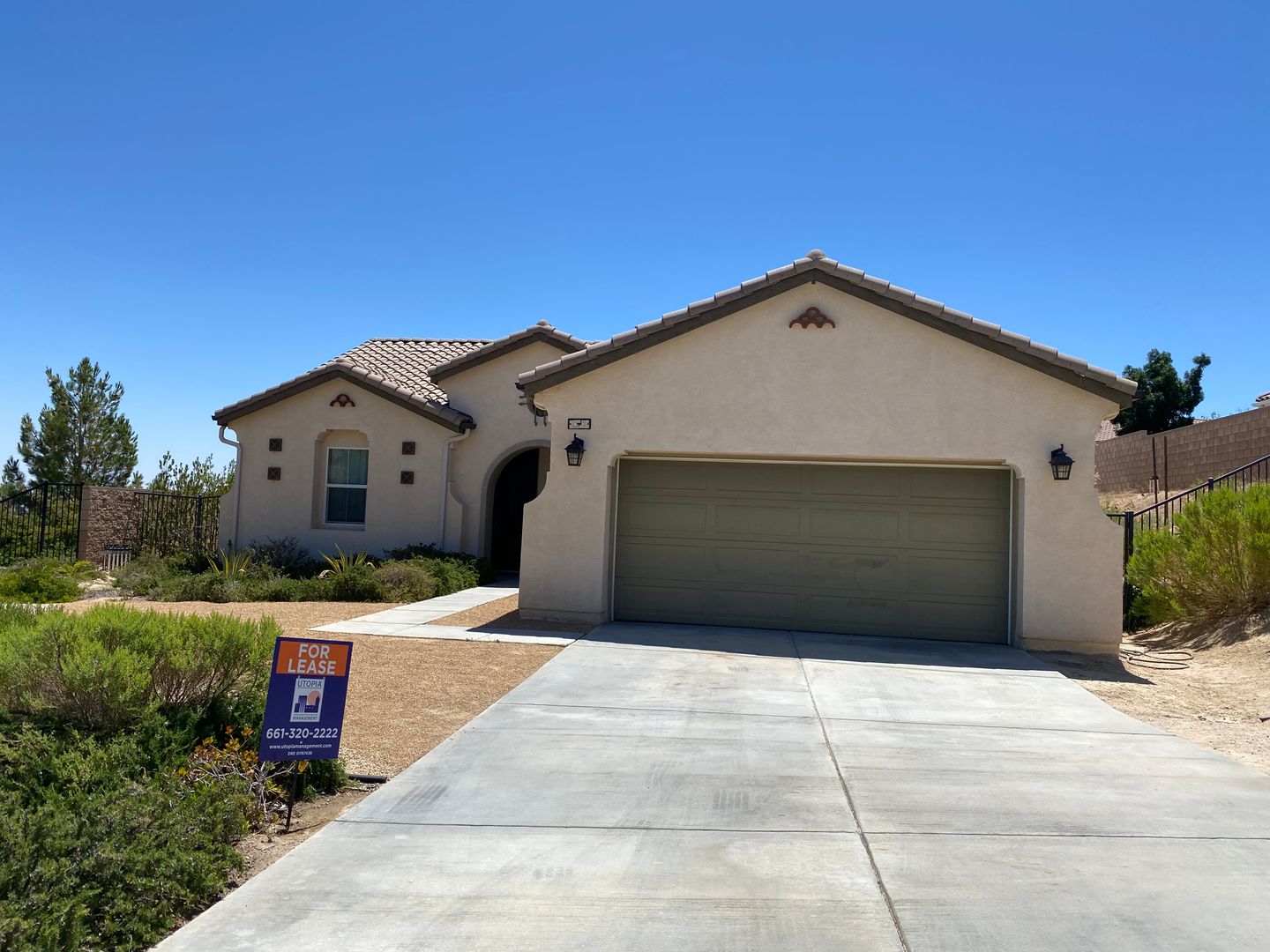 38442 Siamese Ln. - Palmdale - California - 3 bed, 2 bath rental property