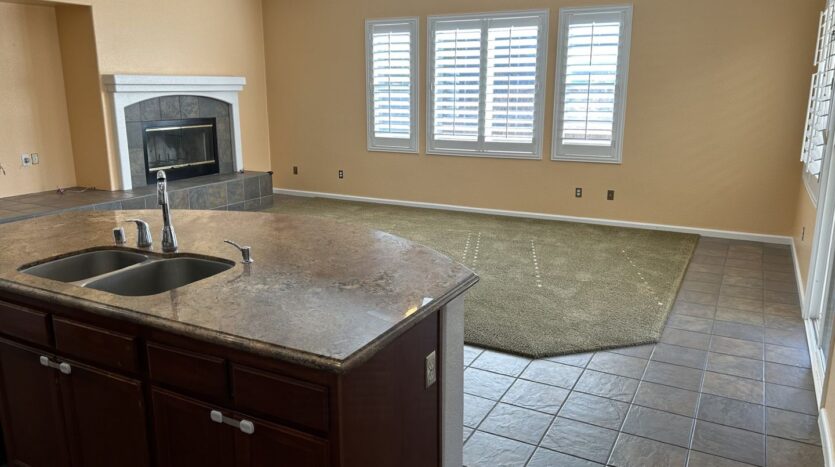 3906 Glacier Court - Vallejo - California - 4 bed, 3.5 bath rental property