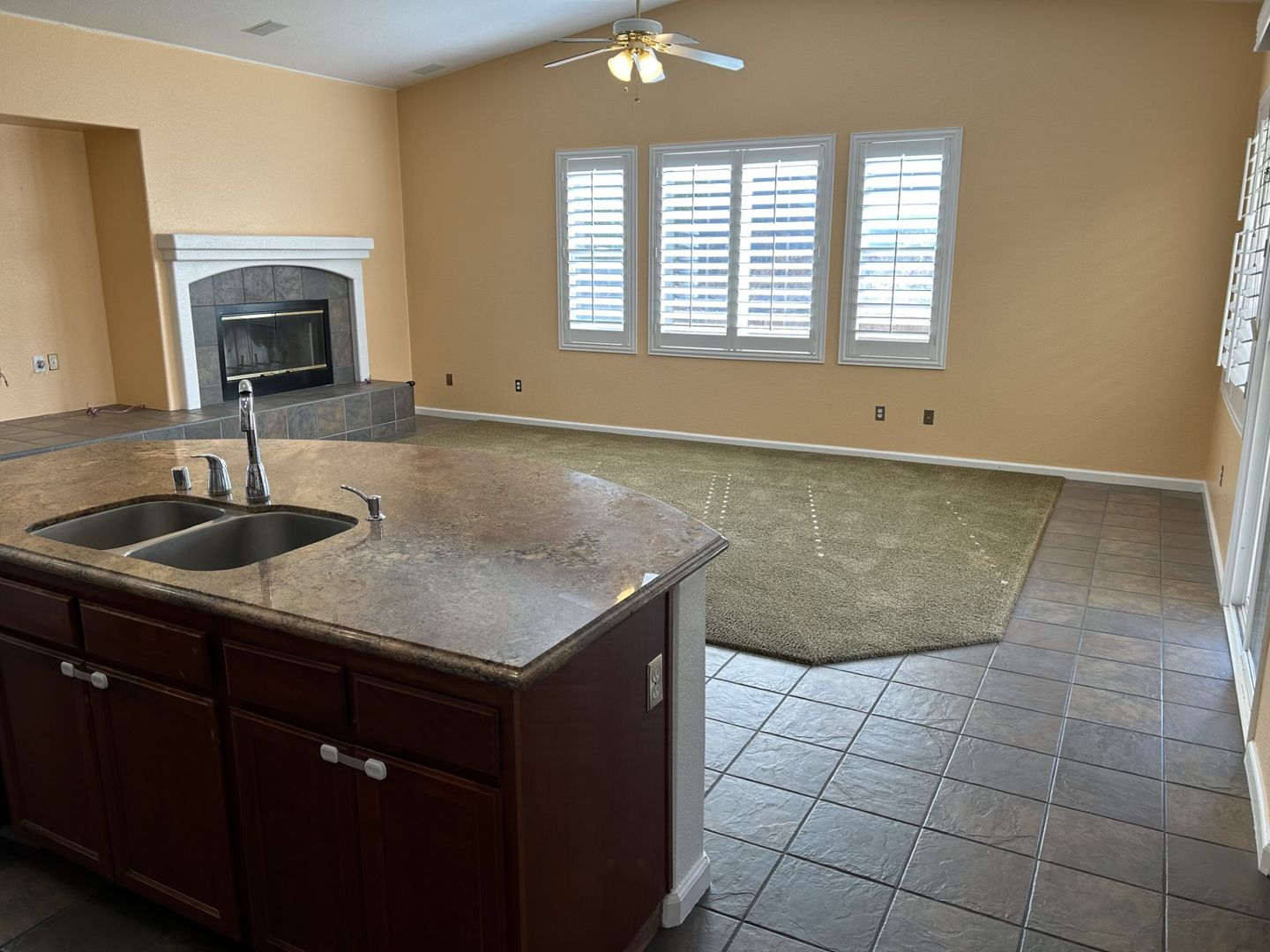 3906 Glacier Court - Vallejo - California - 4 bed, 3.5 bath rental property