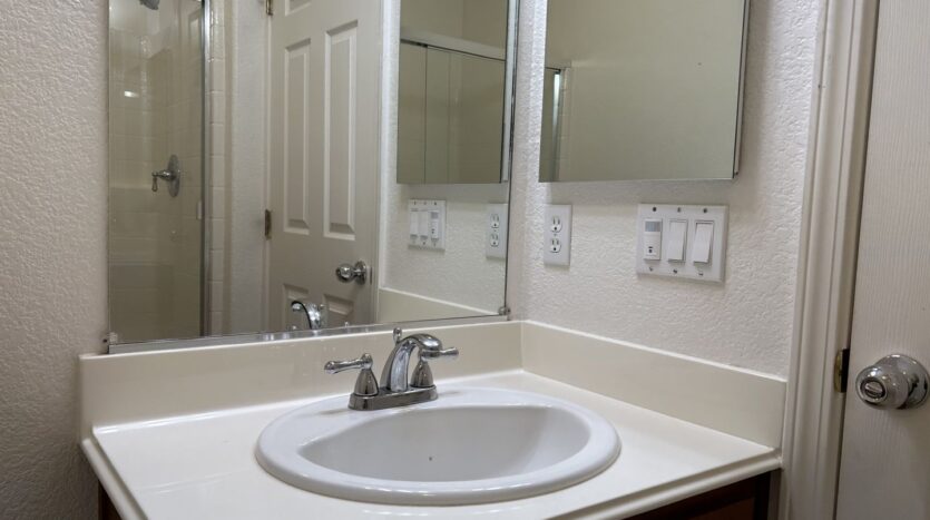 3906 Glacier Court - Vallejo - California - 4 bed, 3.5 bath rental property