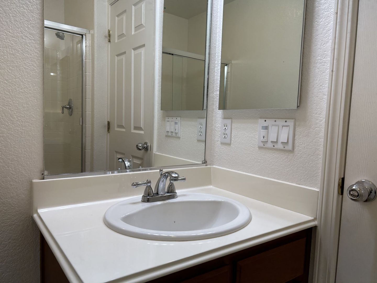 3906 Glacier Court - Vallejo - California - 4 bed, 3.5 bath rental property