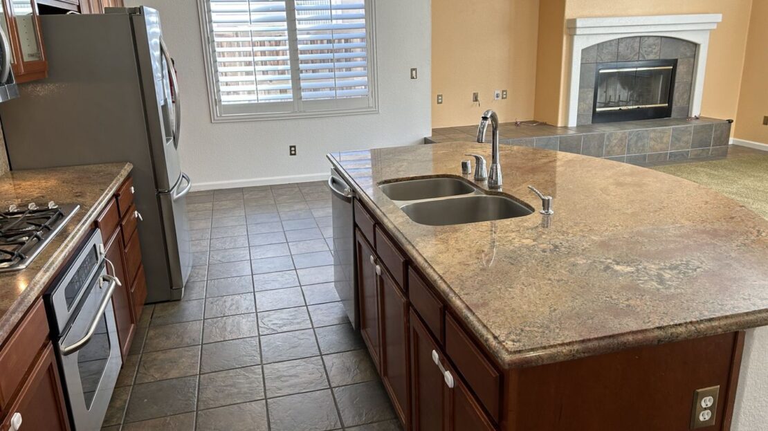 3906 Glacier Court - Vallejo - California - 4 bed, 3.5 bath rental property