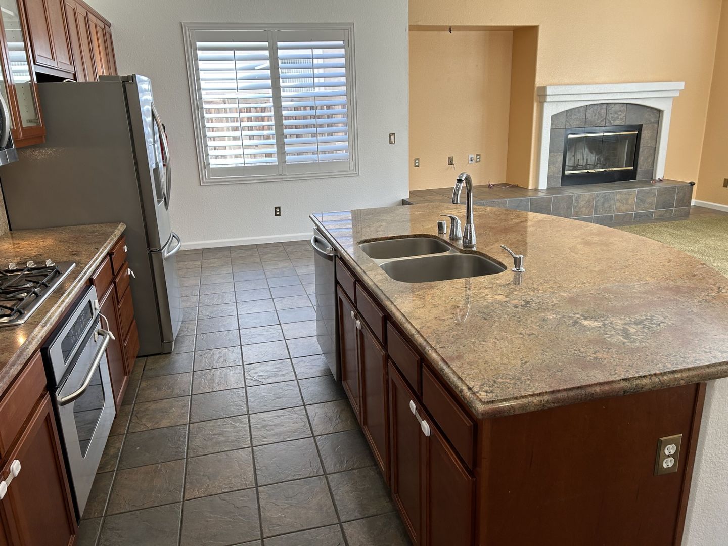 3906 Glacier Court - Vallejo - California - 4 bed, 3.5 bath rental property