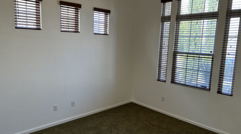 3906 Glacier Court - Vallejo - California - 4 bed, 3.5 bath rental property