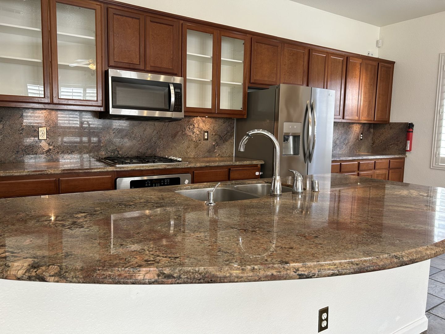 3906 Glacier Court - Vallejo - California - 4 bed, 3.5 bath rental property