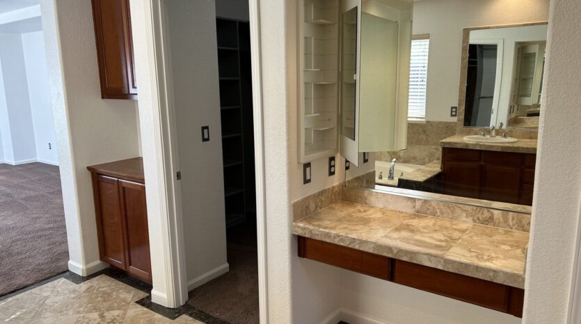 3906 Glacier Court - Vallejo - California - 4 bed, 3.5 bath rental property