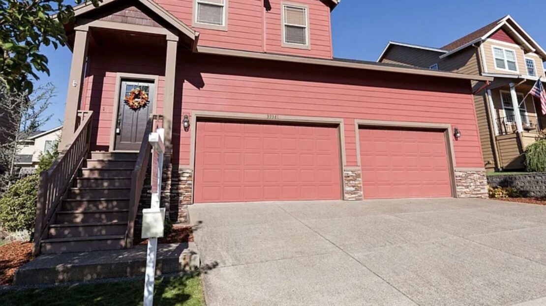 39381 Trillium St.  - Sandy - Oregon - 4 bed, 2.5 bath rental property